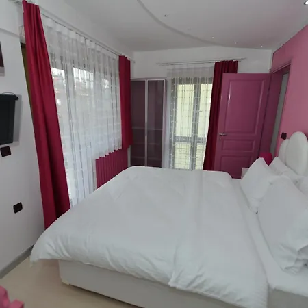Dardanos Aparthotel *