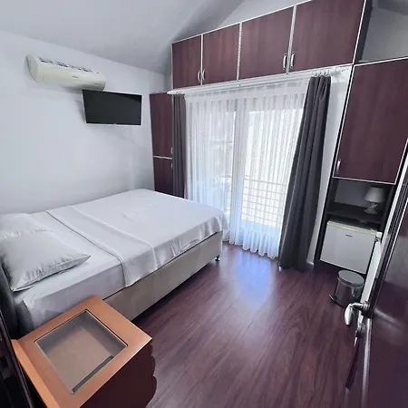 Dardanos Aparthotel 4*